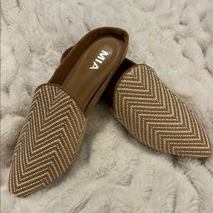 MIA Women's Tan Slip-On Shoes - Size 8 NWOT
